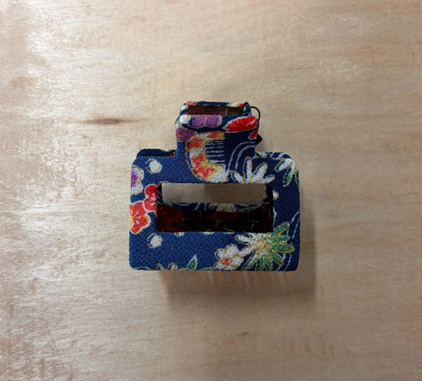 Square box claw - Navy