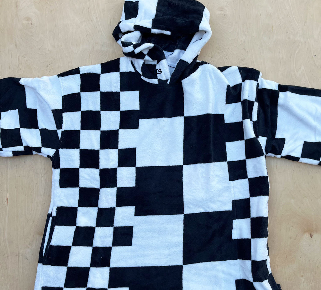 Changing Robe: Checker